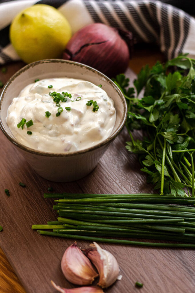 Yogurt and herb dip (recipe yogurt and herb dip)
