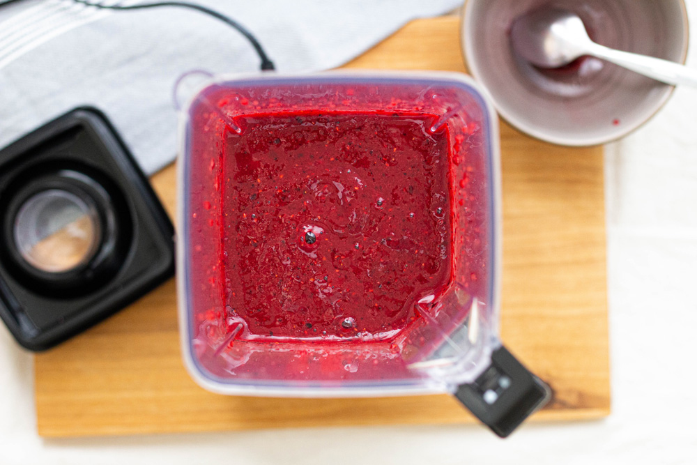 Berries fruit leather Berry fruit leather (recipe berry fruit leather step 1)