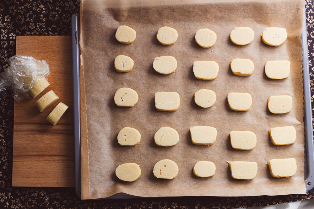 Parmesan cookies (recipe parmesan cookies step 3)