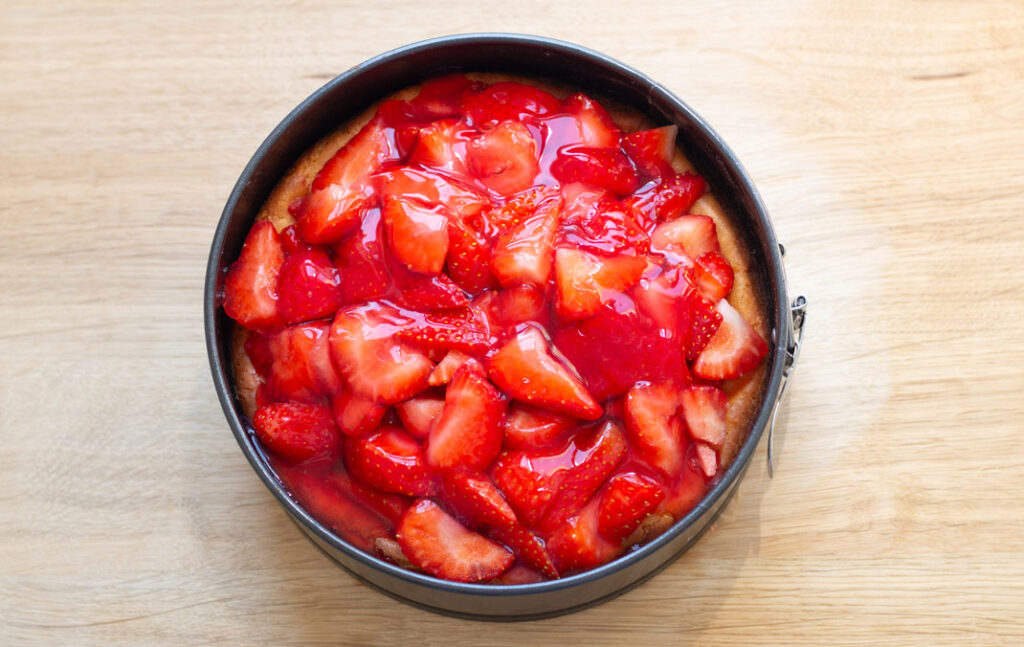 strawberry cheesecake Strawberry-Cheesecake_Step-8
