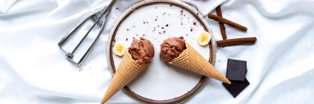 Chocolate banana ice cream with cinnamon_Bannerbild